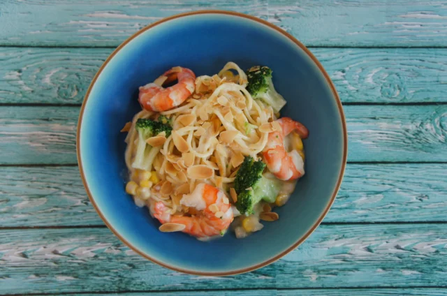 選べるランチパスタは、クリーミーなソースが人気あるようで。
海老とコーンチャウダーのスパゲッティは、間も無く終売。

#レストランポプラ