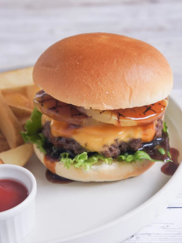 UMAMIハンバーガーが、リニューアル。
 
昆布の旨みを加えた特製パティのバーガー「UMAMIハンバーガー」がパワーアップリニューアルしました。

あわせて、グリルド パイナップルとテリヤキソースが絶妙にからむ「ハワイアン テリヤキバーガー」が、スタッフの強烈な推しを得て新登場！
 
 
“The burger is a culinary classic that never goes out of style.” / Gordon Ramsay

#レストランポプラ
