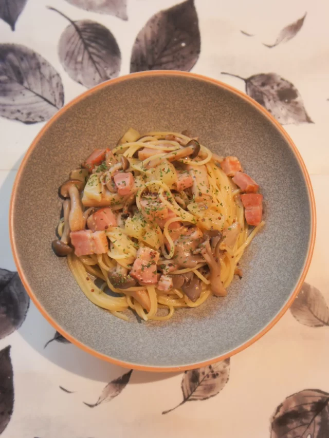 ⁡
きのこ ベーコン 甘酒オイルの組み合わせ。

ベーコンの旨みに絡む、リンゴの隠れた甘味。
粒マスタードの酸味が後味引く、絶品バランス。

ぜひご賞味を。

 #レストランポプラ